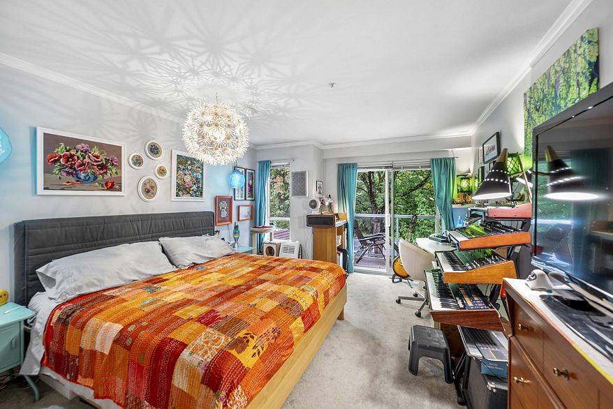 306 3400 SE Marine Drive