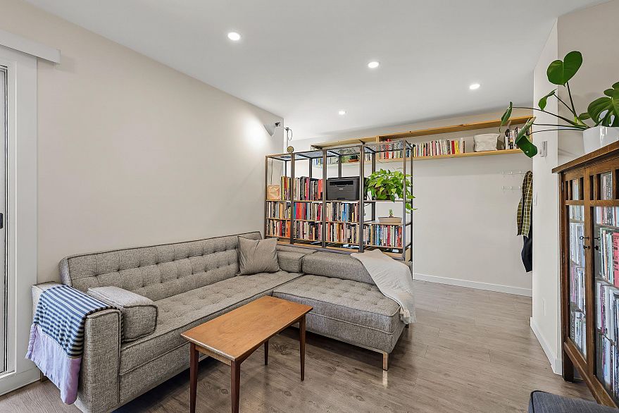 401 16 Lakewood Drive