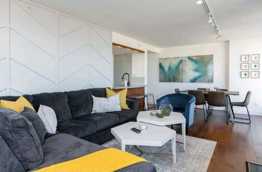 2503 183 Keefer Place