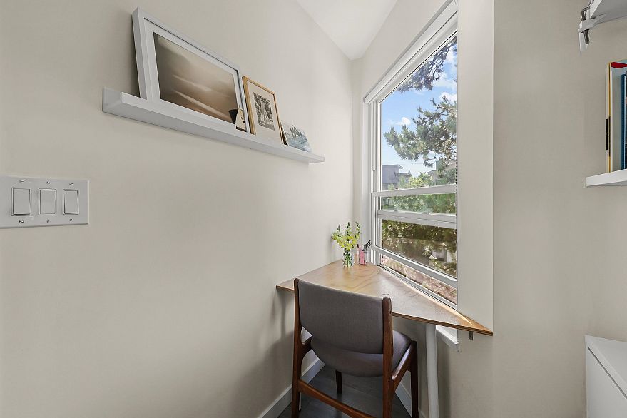 401 16 Lakewood Drive