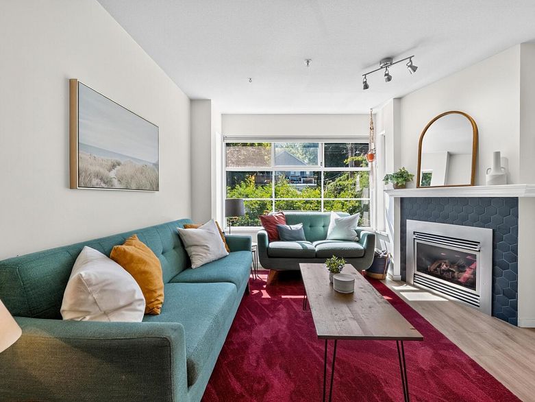 302 2388 Triumph Street