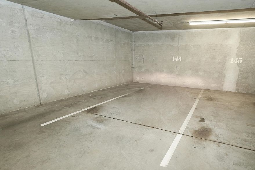 1808 3660 Vanness Avenue