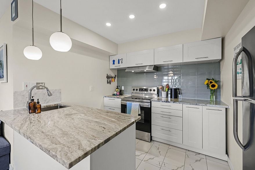 401 16 Lakewood Drive