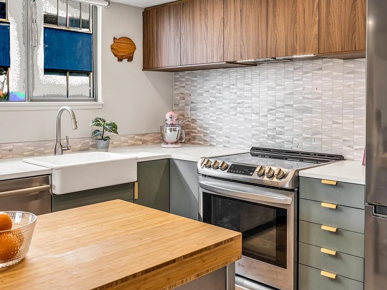 801 1165 Burnaby Street