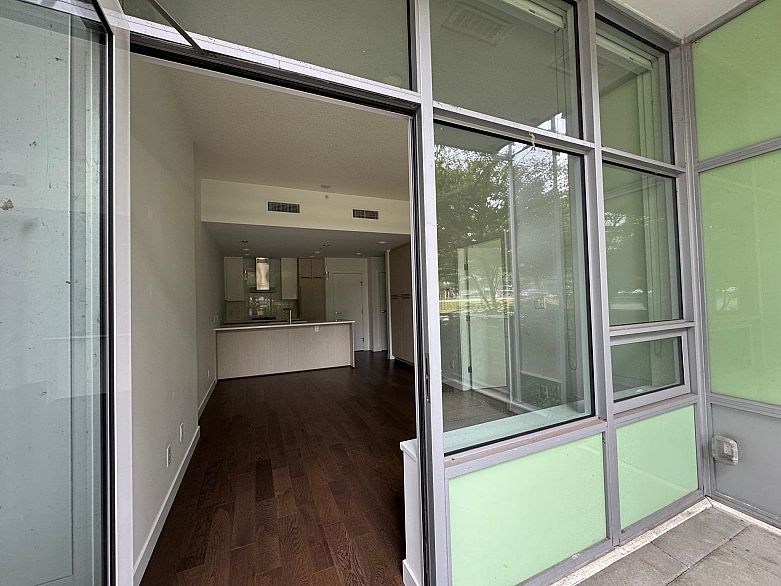 111 5077 Cambie Street