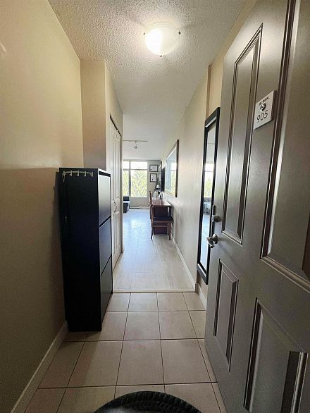 905 3660 Vanness Avenue