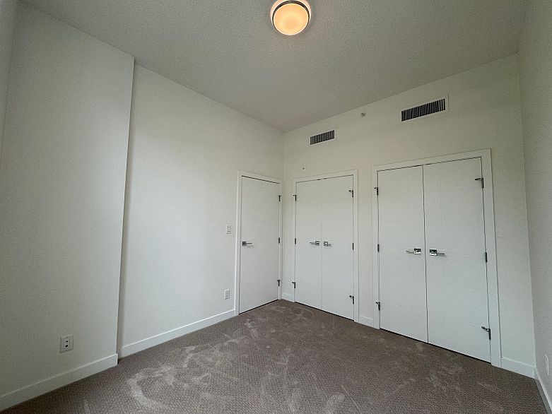 111 5077 Cambie Street