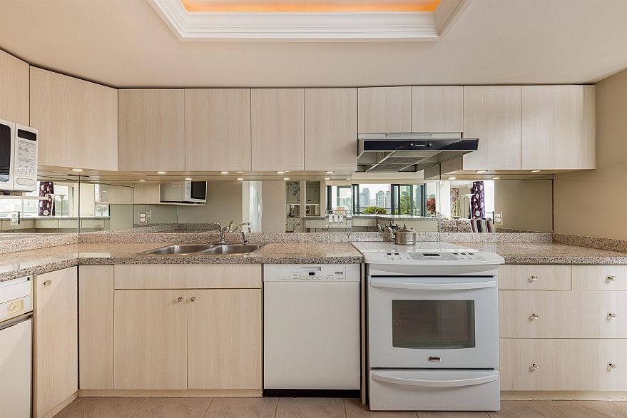 1009 1450 Pennyfarthing Drive