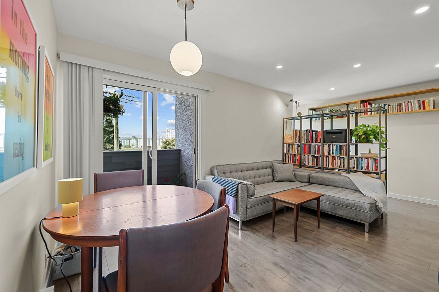 401 16 Lakewood Drive