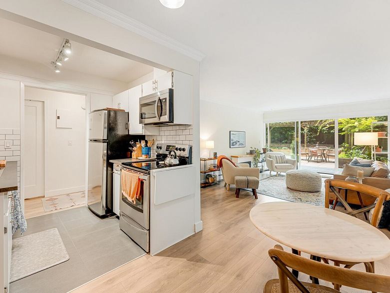 209 2366 Wall Street