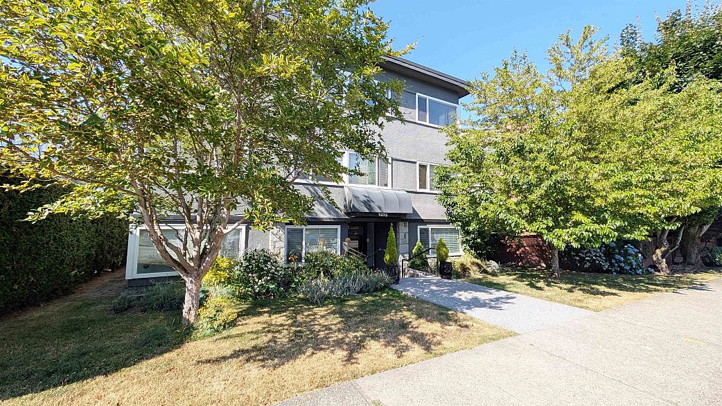 101 1075 W 13th Avenue