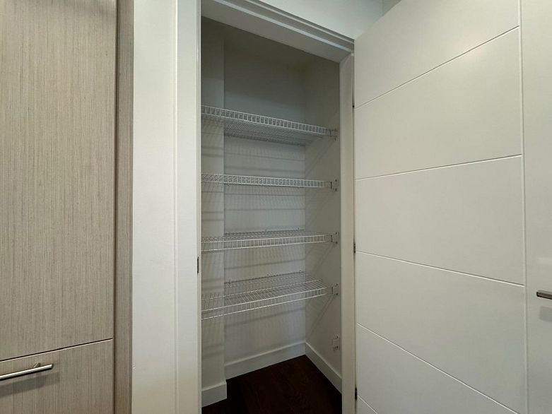 111 5077 Cambie Street