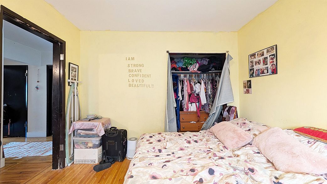 101 1075 W 13th Avenue