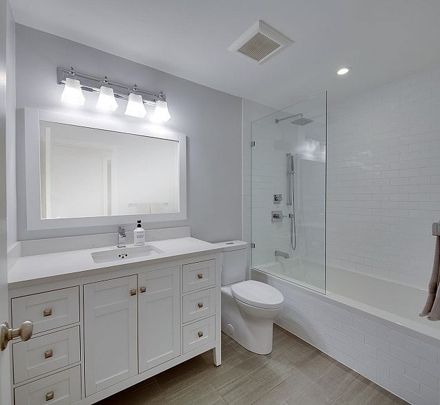 203 985 W 10th Avenue