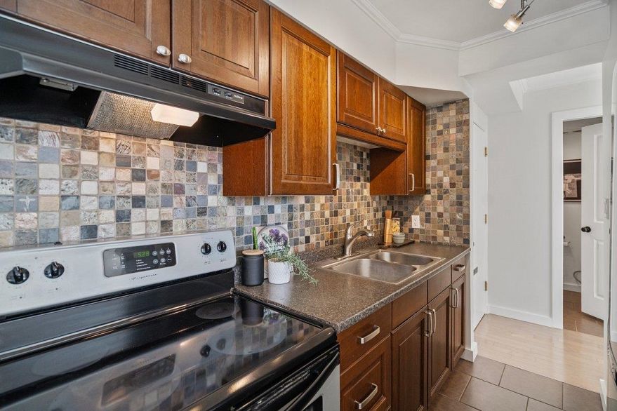 803 1967 Barclay Street