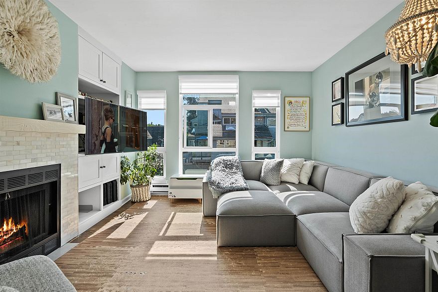 305 2110 Cornwall Avenue