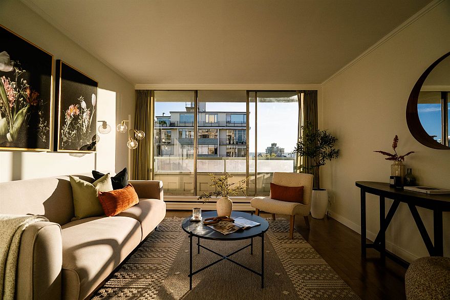 803 1967 Barclay Street