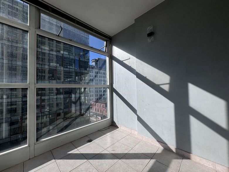 810 438 Seymour Street