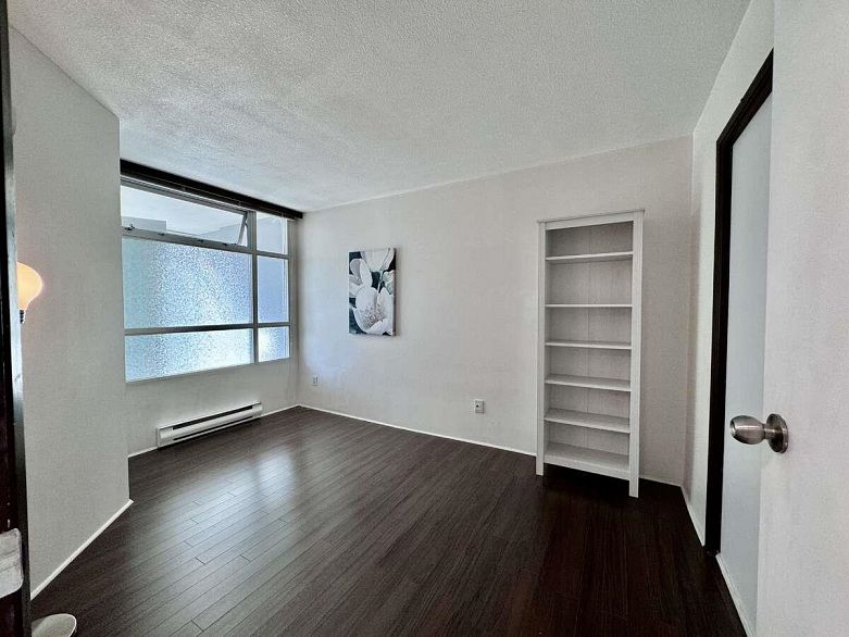 810 438 Seymour Street