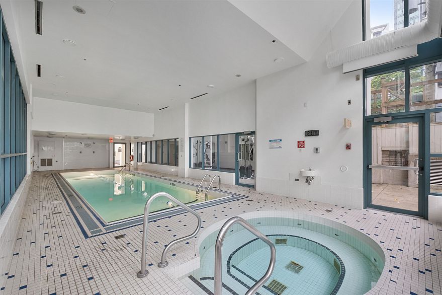 2206 1238 Melville Avenue