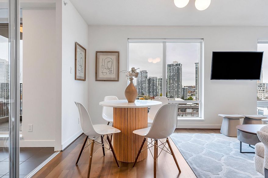 1003 1055 Homer Street