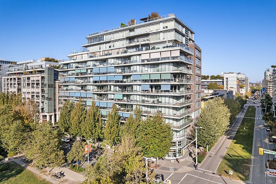 1104 181 W 1st Avenue