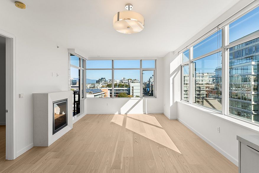 1104 181 W 1st Avenue