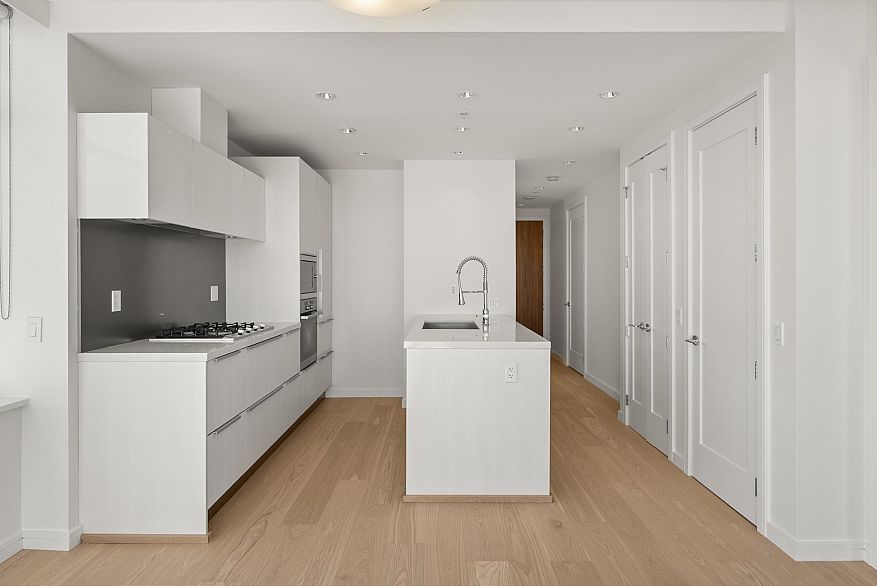 1104 181 W 1st Avenue