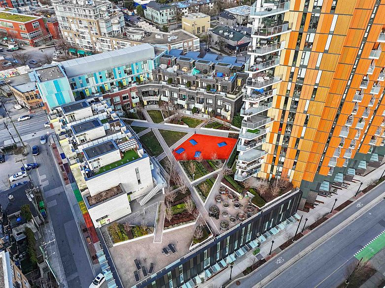 1812 285 E 10th Avenue