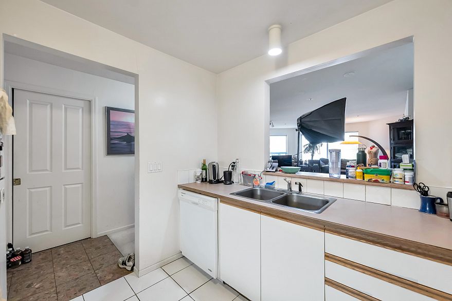 202 525 Wheelhouse Square