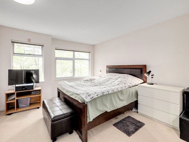 1 3576 Rainier Place