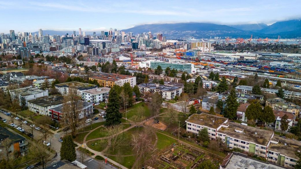 314 665 E 6th Avenue