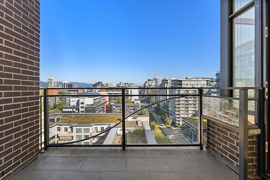 1104 181 W 1st Avenue