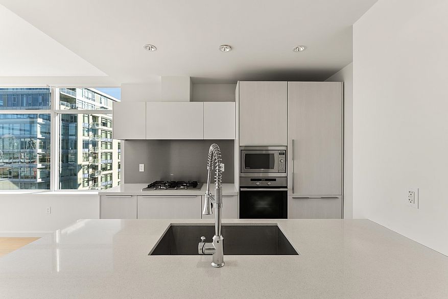 1104 181 W 1st Avenue