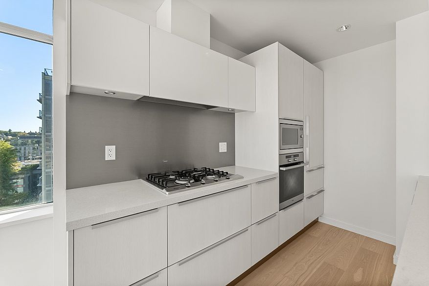 1104 181 W 1st Avenue