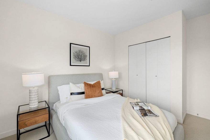 302 202 E 24th Avenue