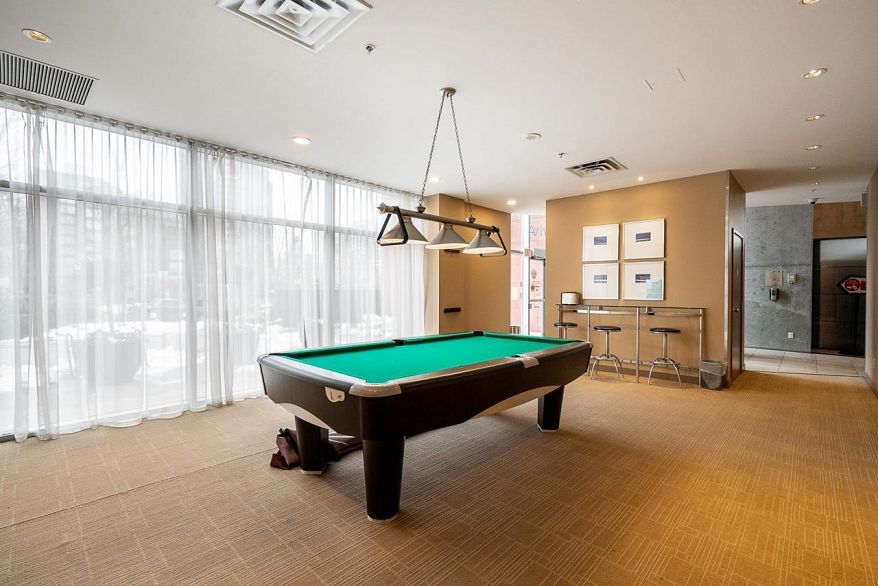 2306 1438 Richards Street