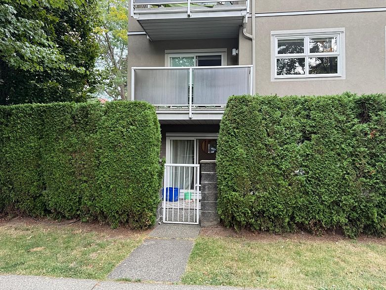 102 3008 Willow Street