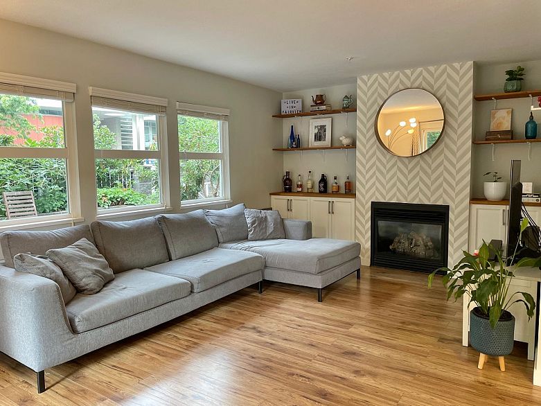 102 3008 Willow Street