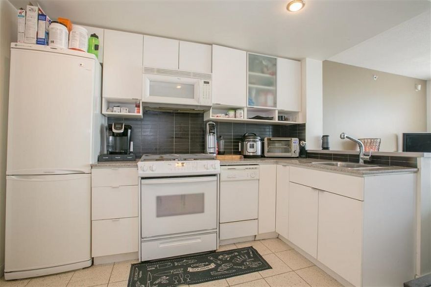 1201 928 Beatty Street