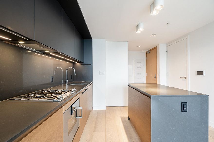 2102 1289 Hornby Street