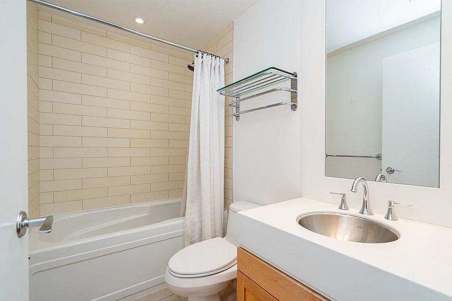 1003 1483 Homer Street