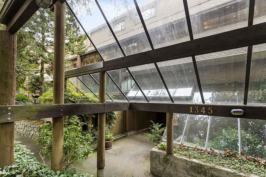 204 1345 W 15th Avenue