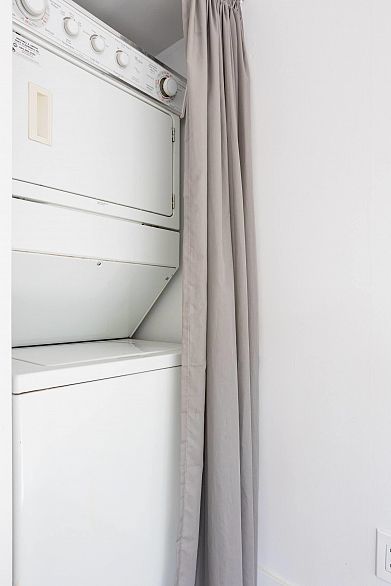 909 933 Seymour Street