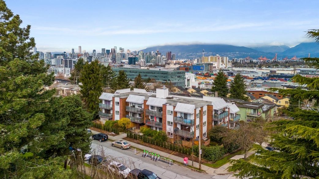 314 665 E 6th Avenue