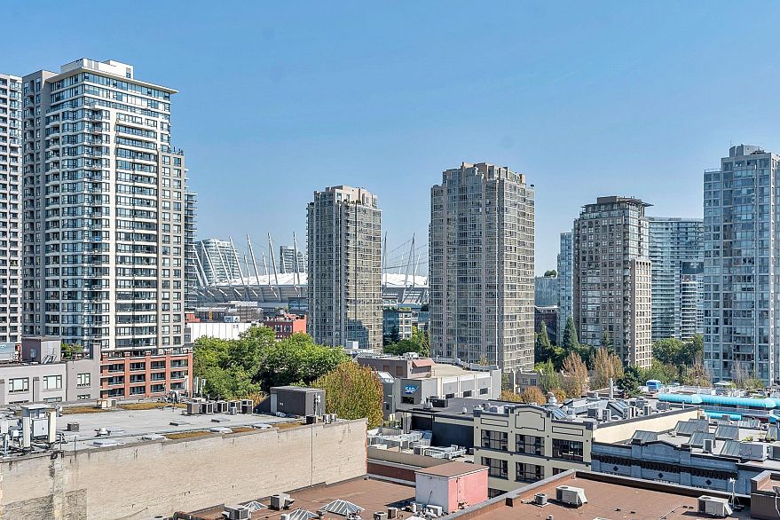 1003 1055 Homer Street