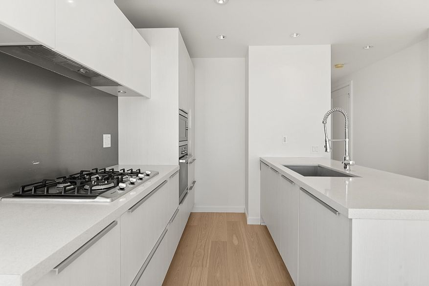 1104 181 W 1st Avenue