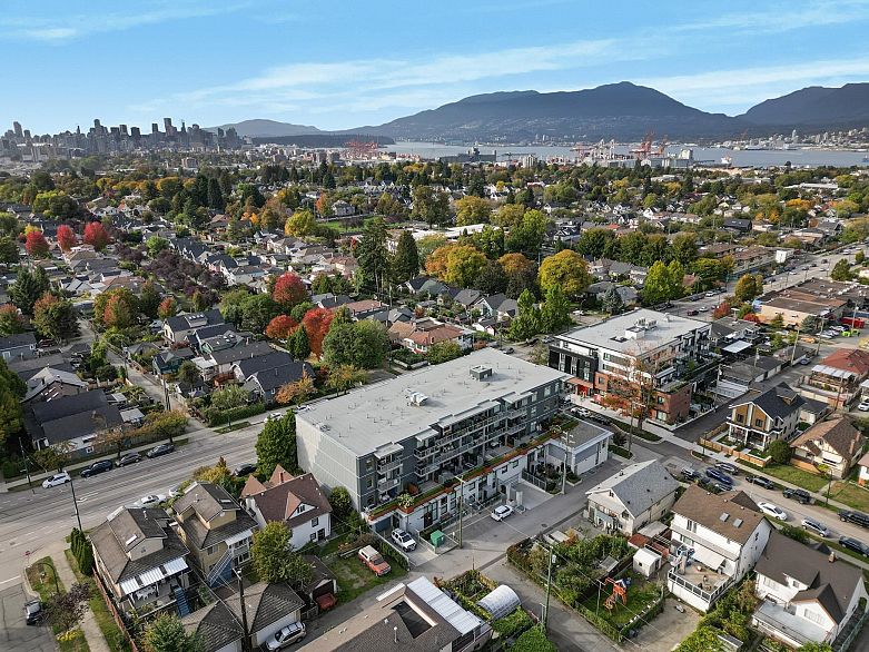 202 2408 Grant Street