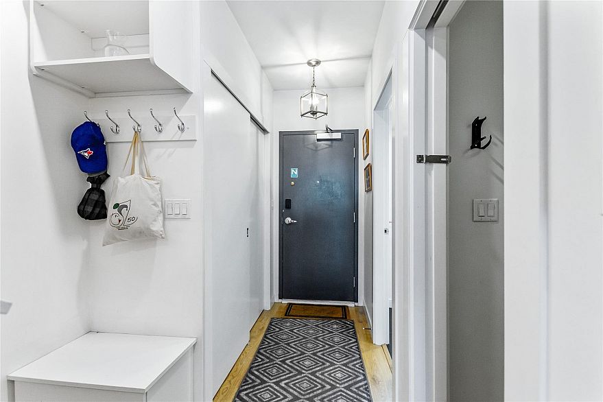 304 557 E Cordova Street