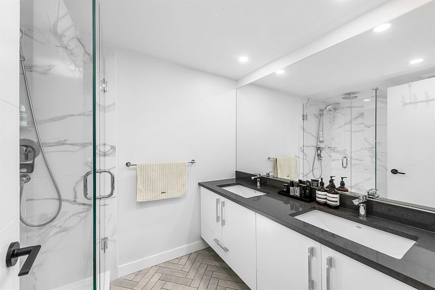 406 2508 Fraser Street